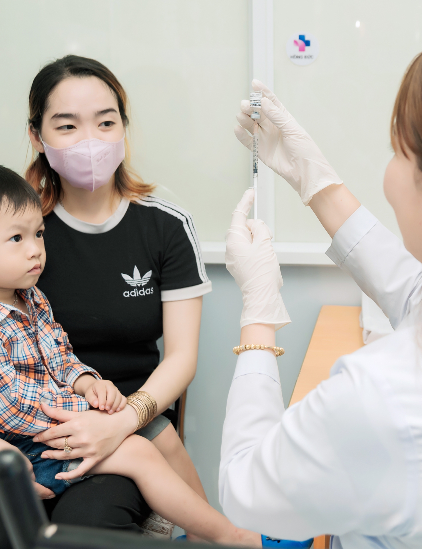 Tiêm chủng vaccine