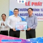PKĐK HỒNG ĐỨC ĐỒNG HÀNH CÙNG BHXH TỈNH CÀ MAU TRONG CHƯƠNG TRÌNH TẶNG THẺ BHYT CHO NGƯỜI CÓ HOÀN CẢNH KHÓ KHĂN